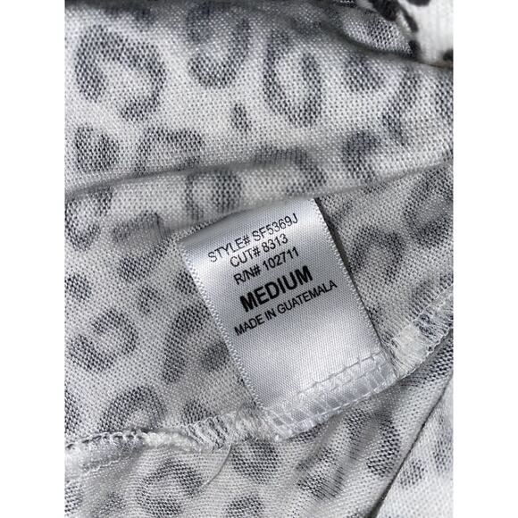 Gibsonlook Soft Knit Twist Front 3/4 Sleeve Top Sz Medium Cheetah Print NWT - Picture 6 of 7